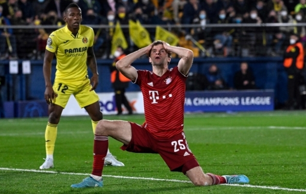 Hetk eelmise n&auml;dala m&auml;ngust Villarreal - M&uuml;ncheni Bayern, kus Thomas M&uuml;ller ei suuda eba&otilde;nnestumist &auml;ra uskuda. Foto: Scanpix / AFP / Pierre-Philippe Marcou