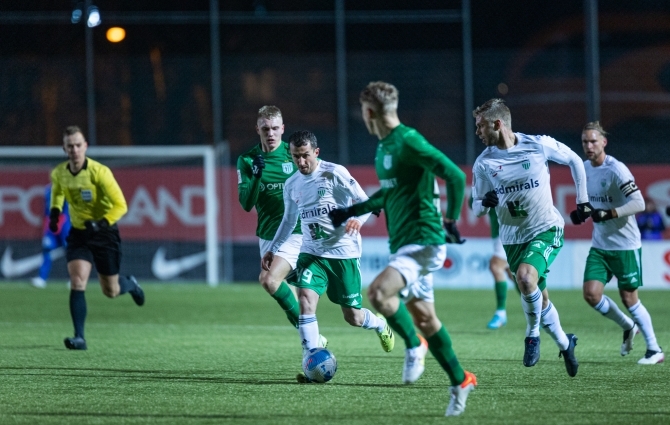 Flora ja Levadia talitavad nii nagu legendaarne Karlsson katuselt õpetas: rahu, ainult rahu!