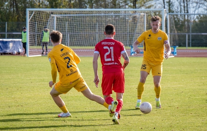 Jalgpall naaseb oma loomulikku keskkonda. Kui suureks tähistamiseks läheb?