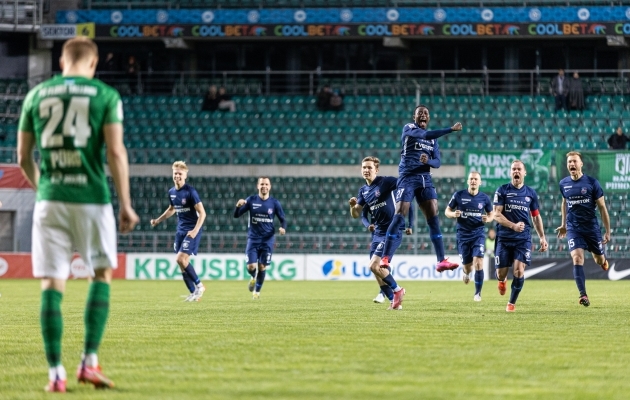 5. mai 2022, kui Paide Linnameeskond alistas Evald Tipneri karikasarja poolfinaalis penaltiseeria järel FC Flora. Foto: Jana Pipar / jalgpall.ee