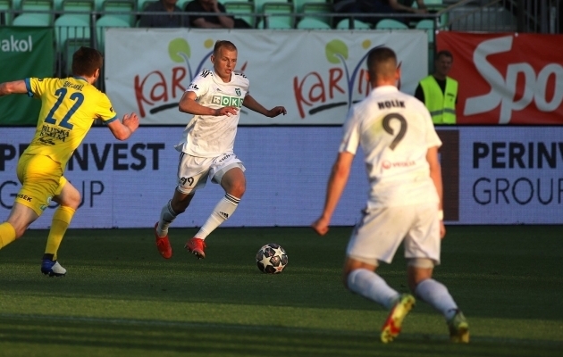 Vlasi Sinjavski lõi 2:2 viigimängus värava ja andis resultatiivse söödu. Foto: MFK Karvina / Facebook
