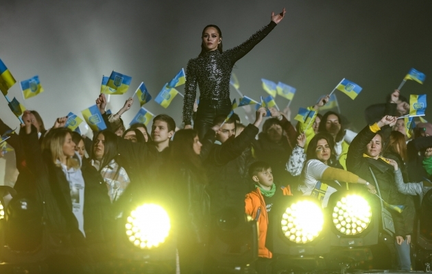 Kohtumise järel astusid üles mitmed Ukraina staarid. Nende seas rokistaar Julia Sanina ning Ukrainat 2021. aasta Eurovisioonil esindanud Kateryna Pavlenko. Foto: Scanpix / Imago Images / Newspix