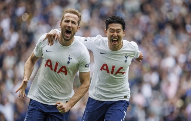 Harry Kane'i (vasakul) penalti tõi Tottenhamile kolm punkti. Foto: Scanpix / imago images / Colorsport