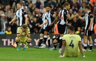 Newcastle surus mannetu Arsenali maha ja ulatas kõik trumbid Tottenhamile