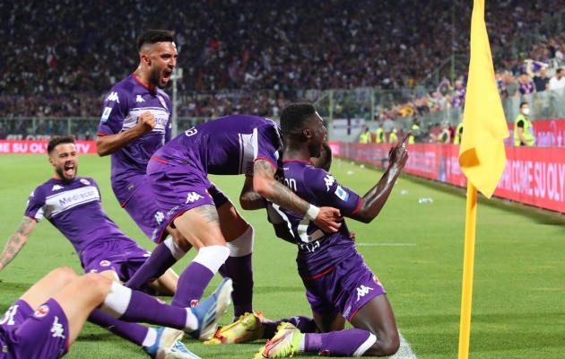 Fiorentina tähistamas Alfred Duncani juhtväravat. Foto: Scanpix / EPA / Claudio Giovannini