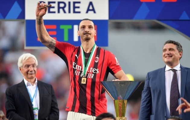 Zlatan Ibrahimovic tiitlivõitu tähistamas. Foto: Scanpix / Daniele Mascolo / Reuters