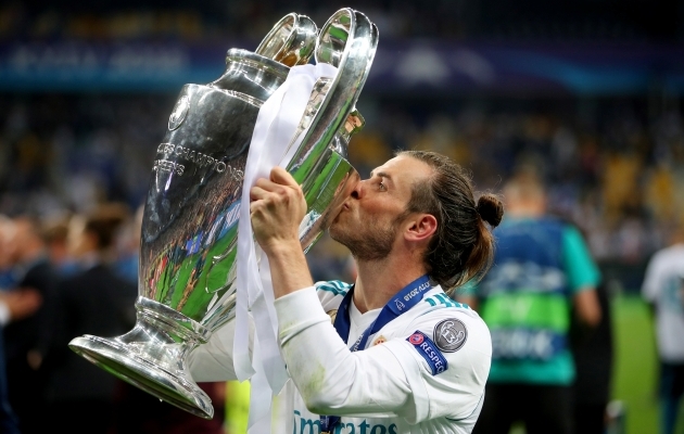 Gareth Bale laupäeval võidetud Meistrite liiga karikaga. Foto: Scanpix / Hannah McKay / Reuters