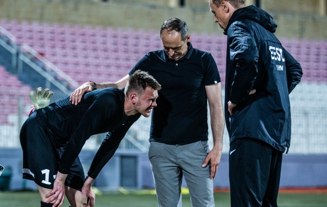 Fotod: põlvevigastus jättis Karl Jakob Heina pisaratesse