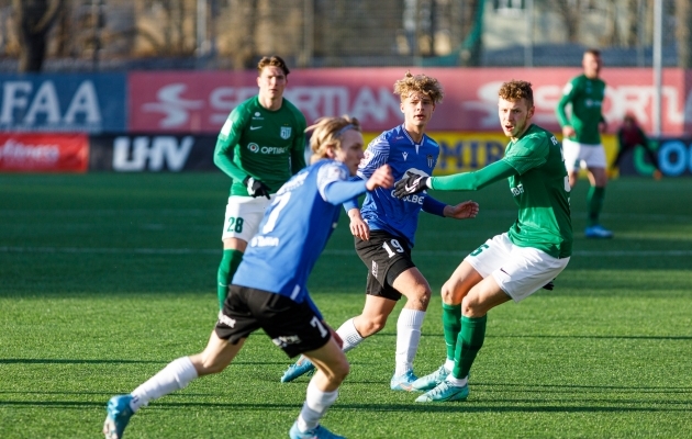 Markus Riisenberg (nr. 19) mängus FC Flora vastu. Foto: Oliver Tsupsman