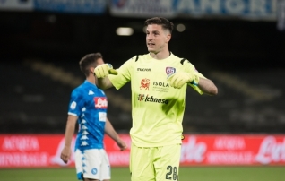 Serie A uustulnuk laenas Cagliarilt Itaalia koondise väravavahi