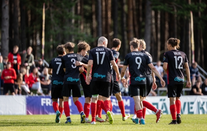 VAATA JÄRELE: United raiskas palju, aga sai Tulevikust kindlalt jagu  (lisatud galerii!) 