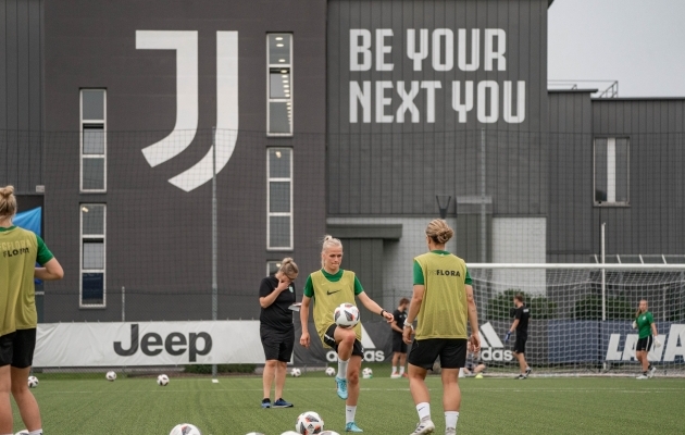 Flora naiskond treenis Juventuse baasis. Foto: Kenn Rull