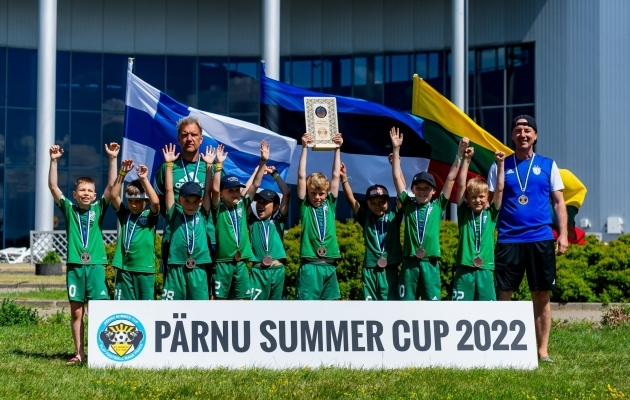Enn Läänmäe (taga vasakul) juhendatud võistkond sai Summer Cupil lõpuks kolmanda koha. Foto: Svetlana Tšižova