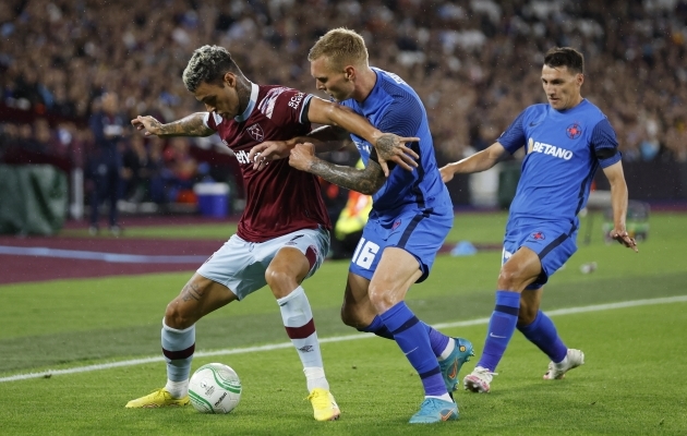 Joonas Tamm mängis West Hami vastu kõik minutid. Foto: Scanpix / Peter Cziborra / Action Images / Reuters