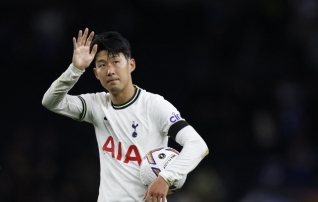 Son on lõpuks tagasi: korealase kübaratrikk aitas Spursil purustada õnnetu Leicesteri