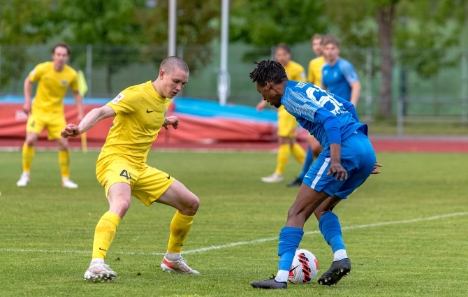 VAATA JÄRELE: Kuressaare ja Tammeka võitluslikus lahingus läksid punktid jagamisele