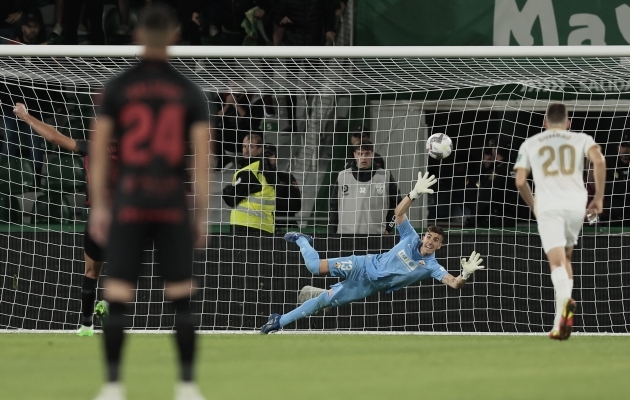 Hull mäng Hispaanias: Elche penaltispetsialist võttis ja andis