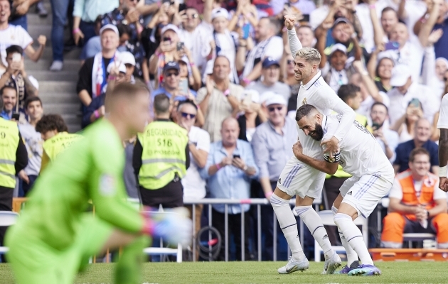 Federico Valverde ja Karim Benzema t&auml;histamas. Foto: Scanpix / Ruben Albarran / ZUMA Press Wire