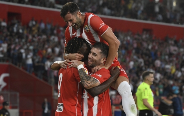 Almeria alistas v&auml;ravaterohkes kohtumises Girona. Foto: Scanpix / Carlos Barba / EPA