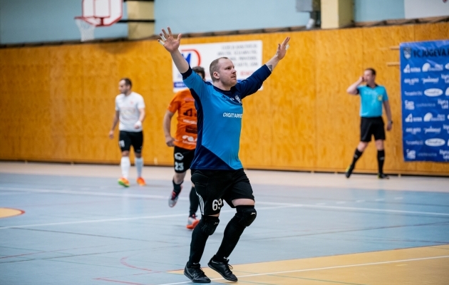 Puust ja punaseks, miks jalkat ei tasu mängida väikeses saalis