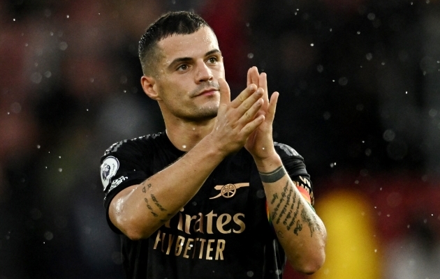 Arsenal kaotas teist korda punkte, Leicester pääses ohutsoonist välja