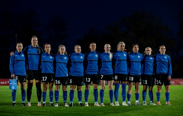 Eesti naiste koondise mängijad enne Balti turniiri kohtumist Fääri saartega. Foto: Liisi Troska / jalgpall.ee
