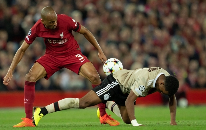Ajax püüab ettearvamatut punalindu, tujurikkuja Inter asub varakult Barcelonale hingekella lööma