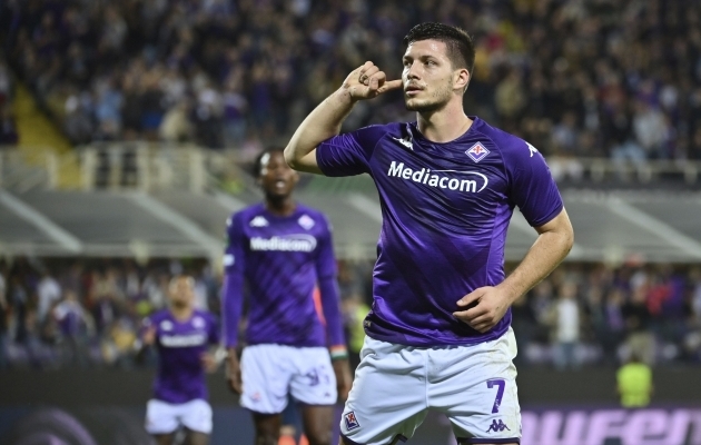 Luka Jovici duubel aitas Fiorentinal alistada Istanbuli Basaksehiri. Võit kindlustas alagrupist edasipääsu. Foto: Scanpix / Massimo Paolone / LaPresse via AP