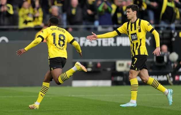 Dortmundi väravalööjad Youssoufa Moukoko ja Giovanni Reyna. Foto: Scanpix / Friedemann Vogel / EPA