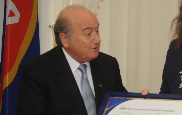 Sepp Blatter tunnistas, et MM-i andmine Katarile oli viga