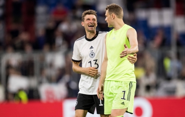 Thomas Müller ja Manuel Neuer on tõstnud nii karikat kui saanud häbistavalt lüüa. Foto: Scanpix / Imago Images / Beautiful Sports