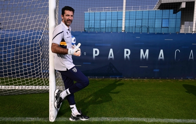 Buffon avaldas, kellele ta eelseisval MM-il pöialt hoiab