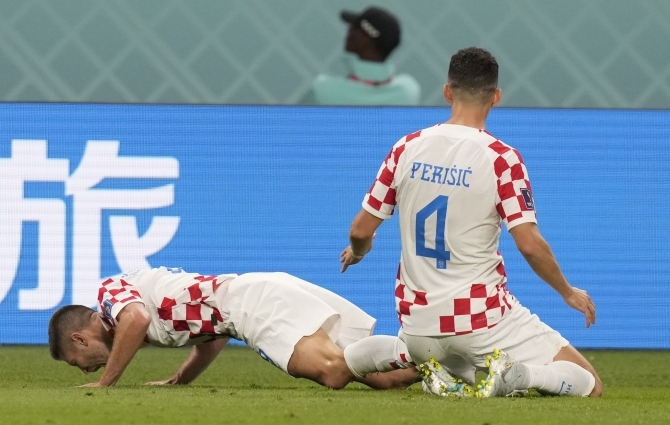 Memo | Davies tegi ajalugu, aga Horvaatia kosus kiiresti ja saatis Kanada kohvreid pakkima