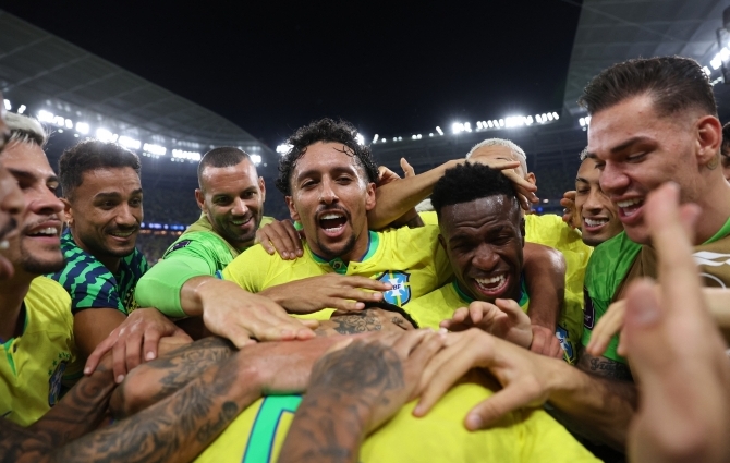 LIVE: Brasiilia küpsetas Šveitsi läbi ja astus grupist edasi  (kell 21 Portugal - Uruguay) 