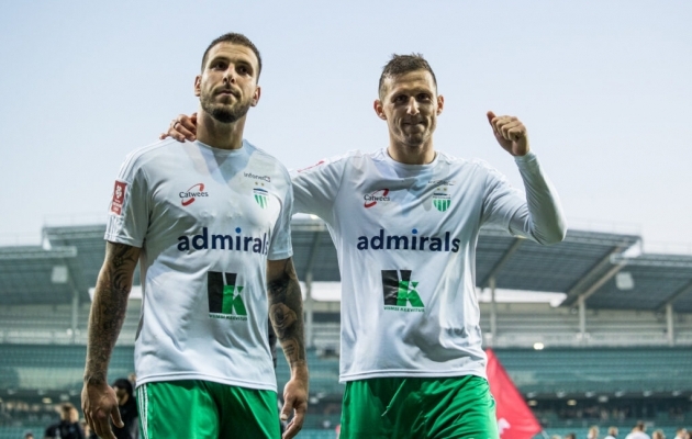FCI Levadia endised keskkaitsjad Maximiliano Ugge (vasakul) ja Milan Mitrovic. Foto: FCI Levadia