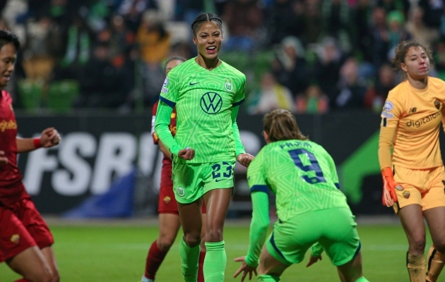 Wolfsburg on mänginud end veerandfinaali. Sveindis Jane Jonsdottir (nr 23) panustas naiskonna edusse ühe tabamusega. Foto: Scanpix / Oliver Baumgart / Imago Images