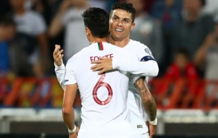 Endine Portugali koondise kaitsja on veendunud, et meeskond mängib Ronaldota paremini