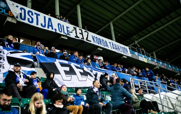 Eesti f&auml;nnitrib&uuml;&uuml;nil ripub juba mitmendat aastat plagu, kus Vassiljevi koondisem&auml;ngude number aina suuremaks kerib. See foto on tehtud Lillek&uuml;las mullu septembris, kui k&uuml;las k&auml;is Belgia. Foto: Brit Maria Tael