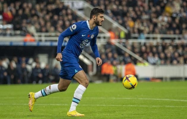 Kindel! Sõprusmatšis põlve vigastanud Chelsea ründaja hooaeg on lõppenud