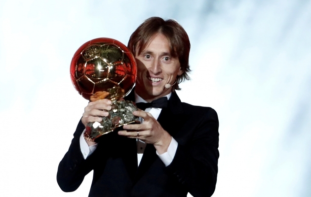 Luka Modric võitis 2018. aastal Ballon D'ori - ta valiti maailma parimaks jalgpalluriks. Ta on ainus keskpoolkaitsja, kes on 21. sajandil selle auhinna võitnud. Foto: Scanpix / Reuters / Benoit Tessier