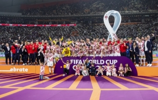 Päeva klõpsud | Horvaatia võitis pronksi, mängijad tähistasid oma maimukestega