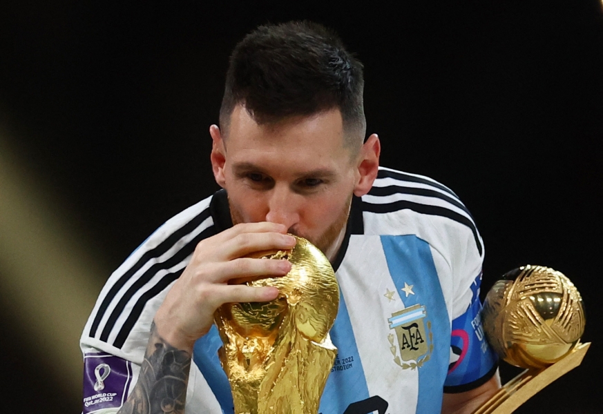 Kas Lionel Messi ikka asub neli aastat tagasi v&otilde;idetud karikat kaitsma? Foto: Scanpix / Reuters / Kai Pfaffenbach