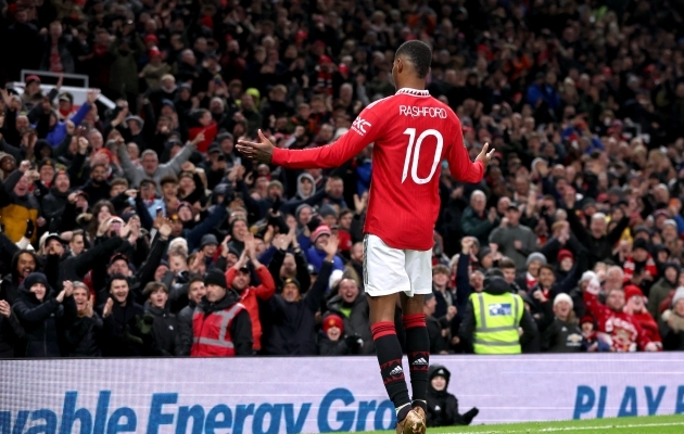 Man United ja Nottingham hoidsid kõrgliigalippu kõrgel, Brightoni lipumast purunes tormistes Charltoni vetes