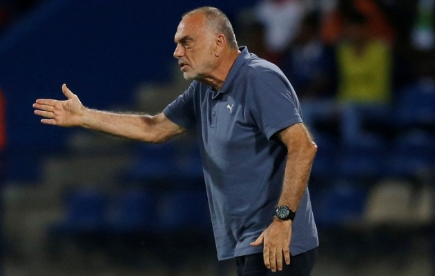 Chelsea ja West Ham Unitedi taustaga Grant võtab üle Zambia parimad pojad