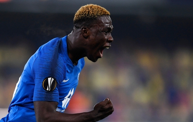 David Datro Fofana t&auml;histamas v&auml;ravat UEFA Konverentsiliigas. Foto: Scanpix / REUTERS / Pablo Morano