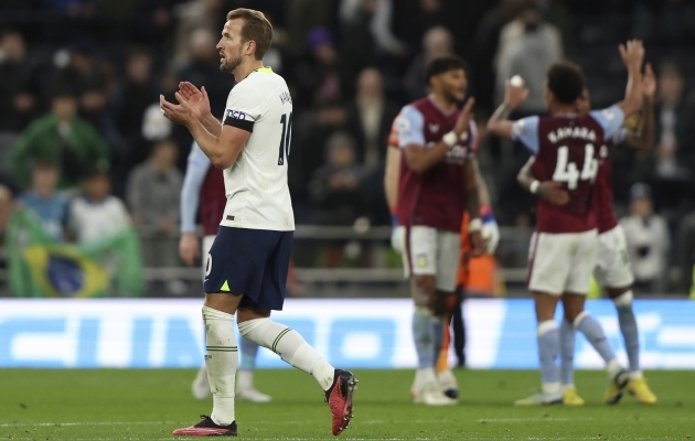 Inglismaa kõrgliiga suurimaks patustajaks muutunud Lloris ja Tottenham alustasid aastat kaotusega