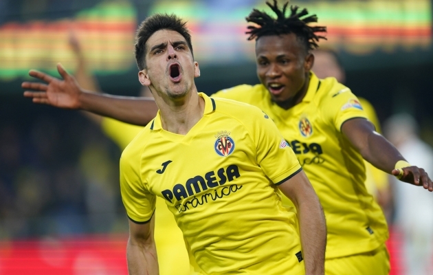 Gerard Moreno (esiplaanil) l&otilde;i kohtumise v&otilde;iduv&auml;rava. Foto: Scanpix / Sergio Ruiz / Imago / Pressinphoto