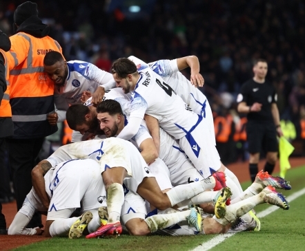 Mis hästi, see uuesti: Man City võttis Chelsea pulkadeks, neljanda liiga klubi lõhkas üllatuspommi