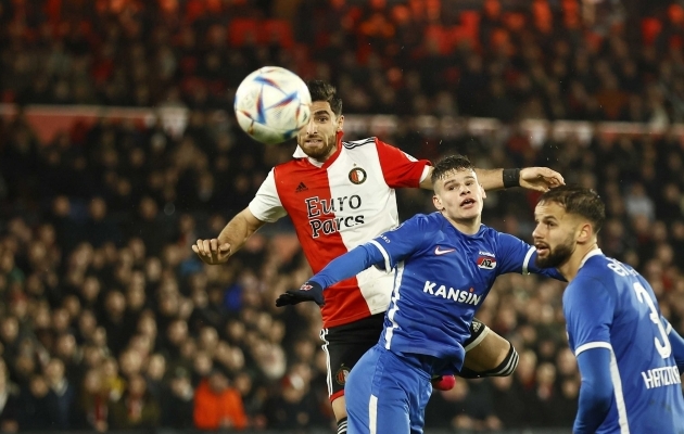 Hollandi liidrite lahingu võitis viimase minuti kauglöögist Feyenoord