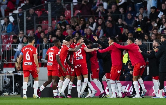 Barca tegi negatiivset ajalugu ning lasi päev varem koperdanud Real Madridi endale lähemale  (Osasuna võttis Sevilla skalbi!) 